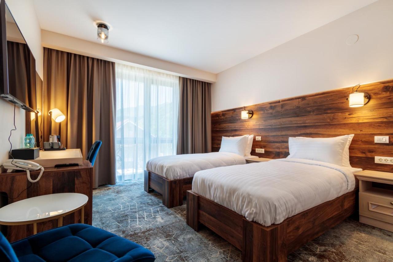 River Hotel & Spa Călimăneşti Esterno foto