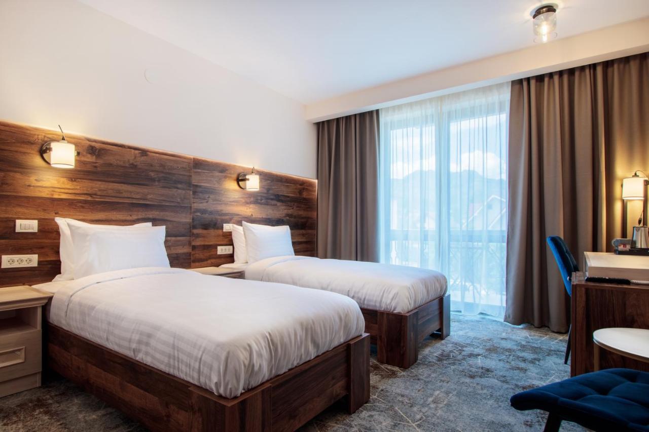 River Hotel & Spa Călimăneşti Esterno foto