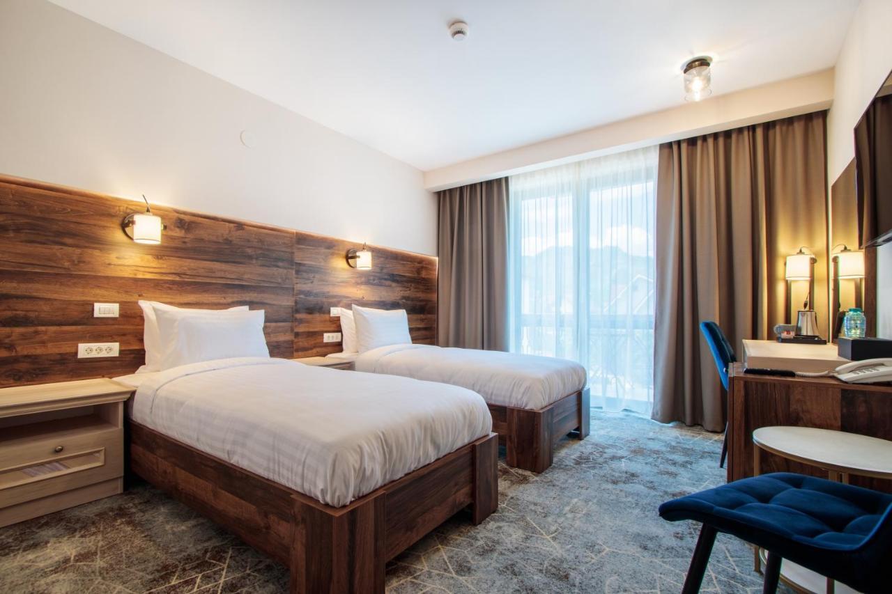 River Hotel & Spa Călimăneşti Esterno foto