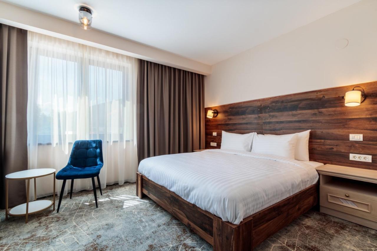 River Hotel & Spa Călimăneşti Esterno foto