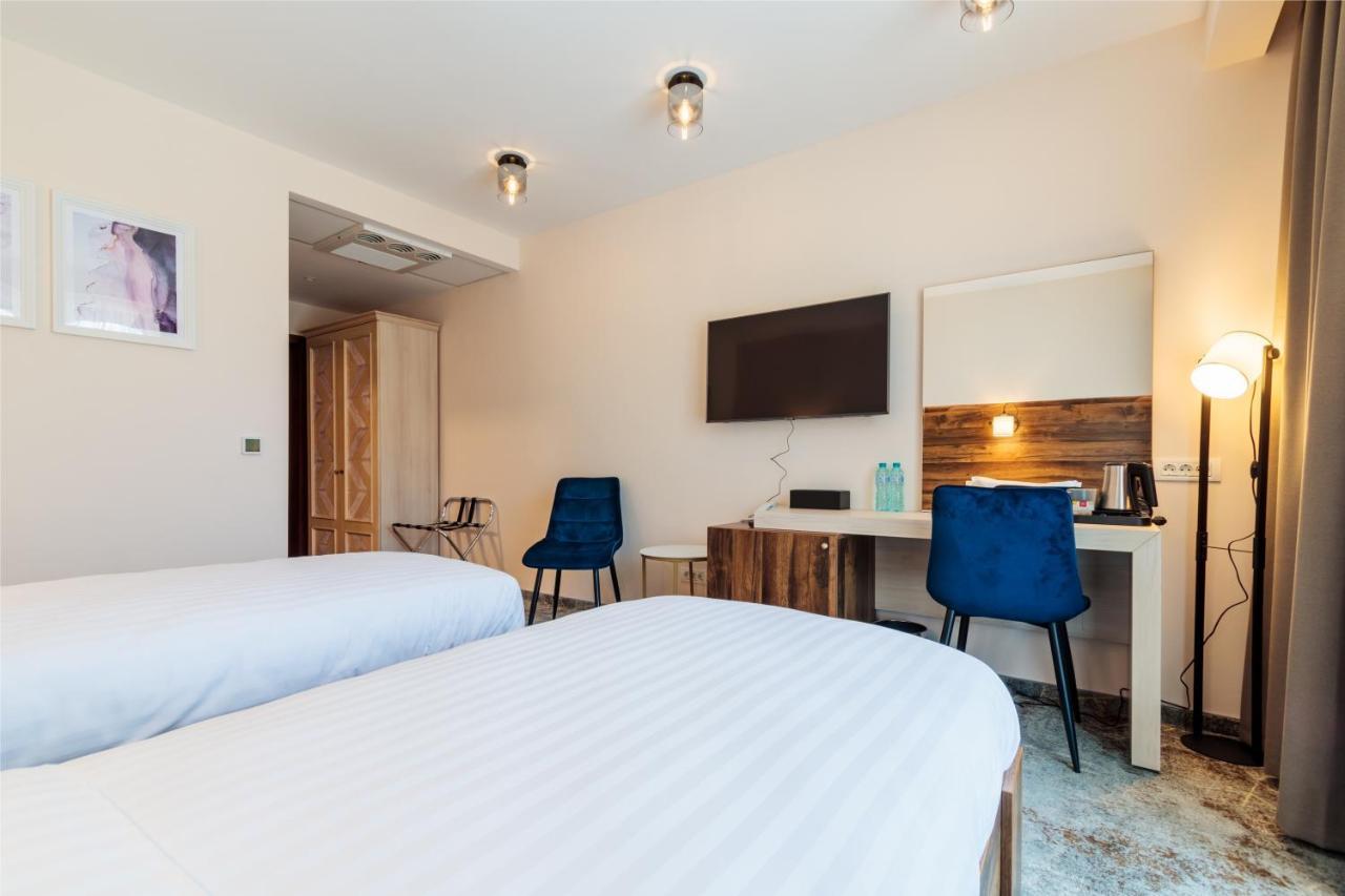 River Hotel & Spa Călimăneşti Esterno foto