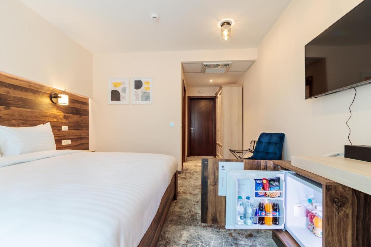 River Hotel & Spa Călimăneşti Esterno foto