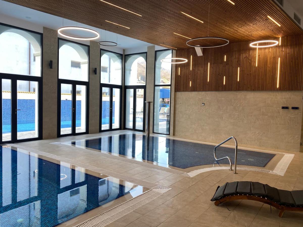 River Hotel & Spa Călimăneşti Esterno foto